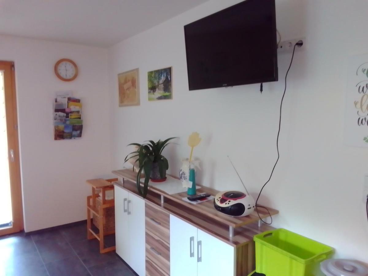 Ferienwohnung Maari 히티사우 외부 사진